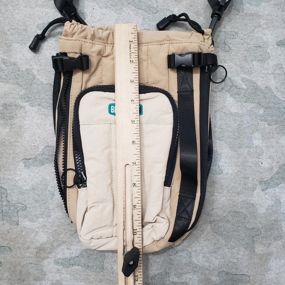 Bagsmart‎ Camara Bag Tan 7x11